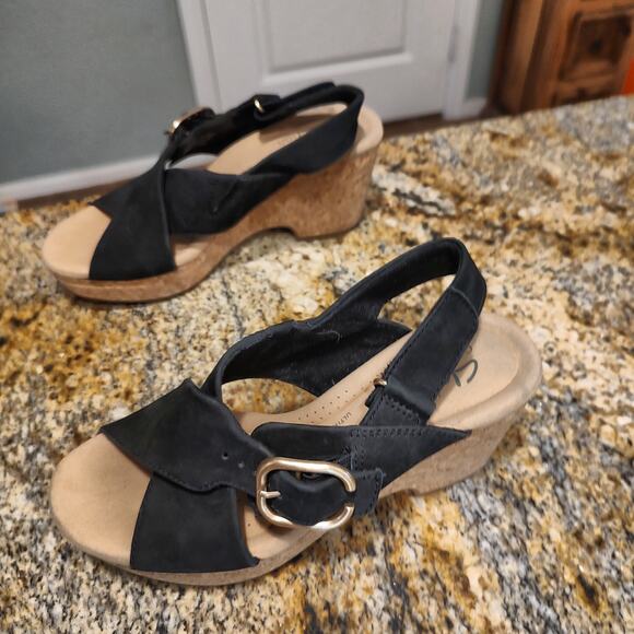Clarks Collection Black Wedge Sandals Size 6M ID 201171424035 - Picture 3 of 12